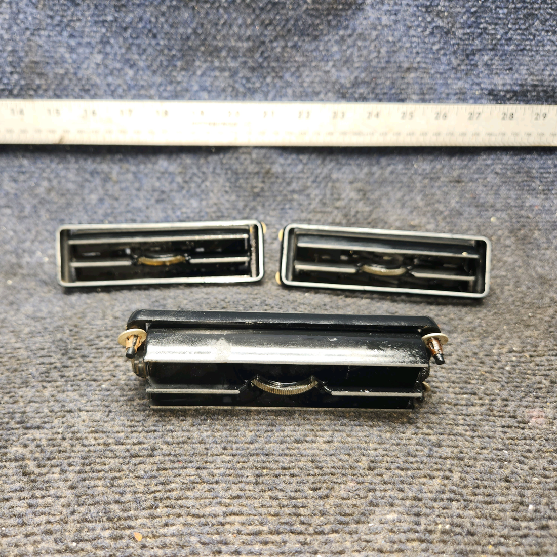Used aircraft parts for sale, 473-187 Piper PA28-161 Forward Louver Assembly – Set of 3