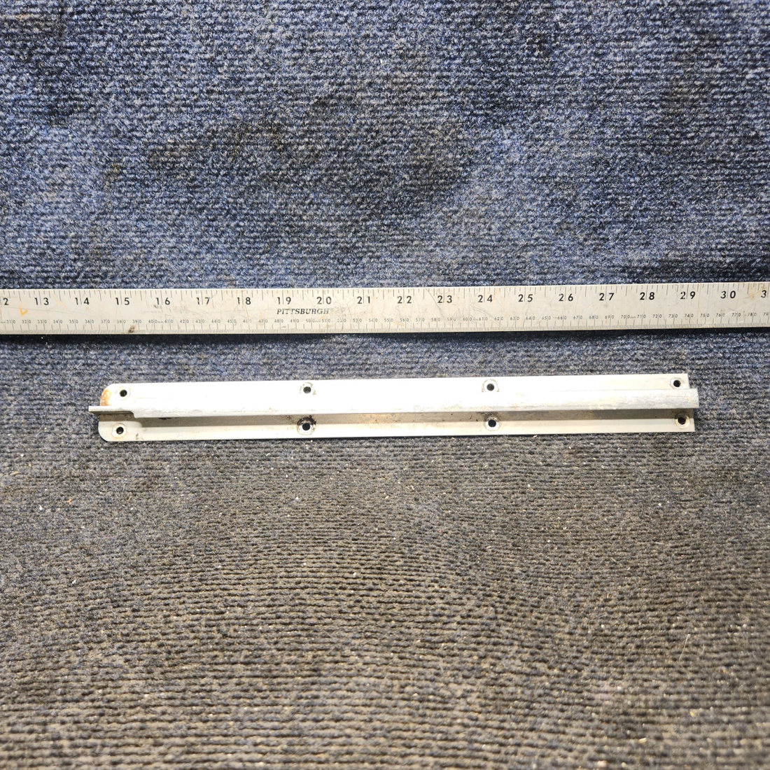 Used aircraft parts for sale, 0410219-2 cessna 150G Inboard Seat Rail Assembly