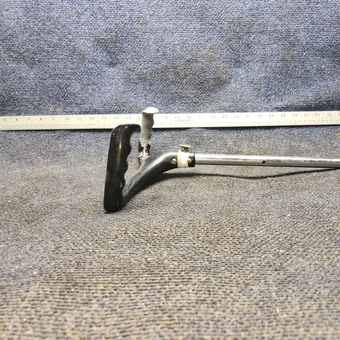 Used aircraft parts for sale, 0513240-4 cessna 150G Control Wheel (Yoke)
