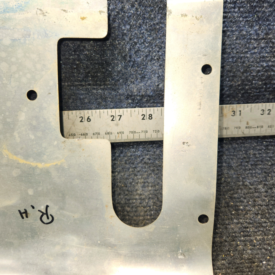 Used aircraft parts for sale, 0411971-1 cessna 150G Rudder Bar Shield – RH
