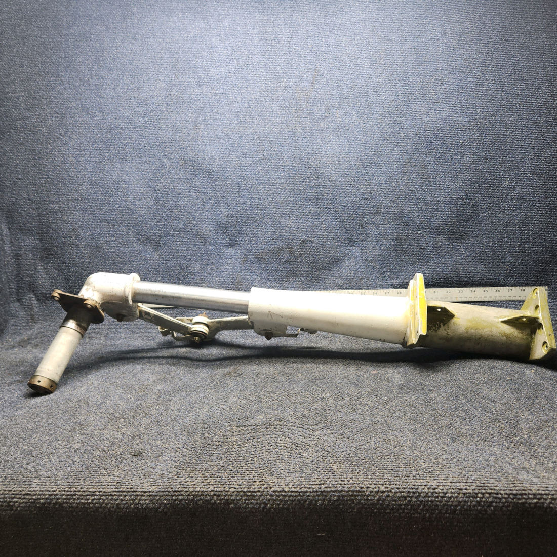 Used aircraft parts for sale, 35644-902 PIPER PA28-140 Main Landing Gear Assy -  LH