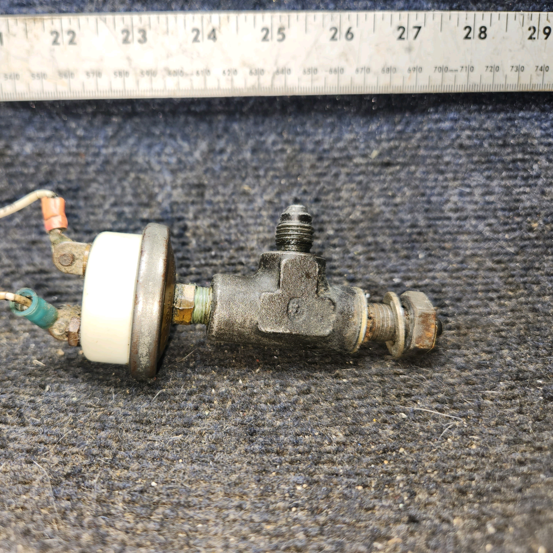 Used aircraft parts for sale, 587-990 M4006-4 piper PA-28-181 Hobbs Oil Pressure Switch