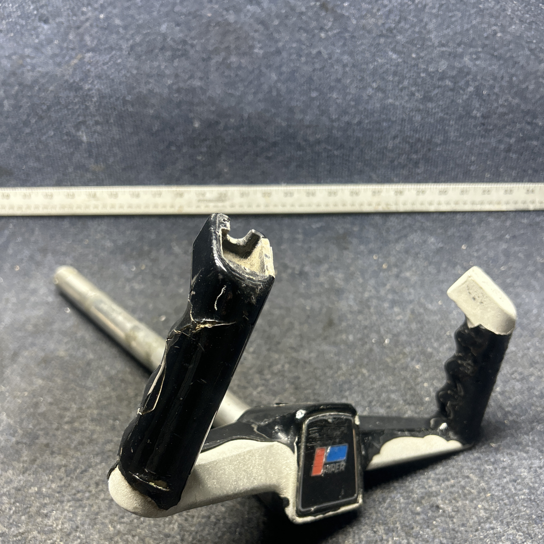 Used aircraft parts for sale, 79276-000 PIPER PA28-140 WHEEL ASSEMBLY