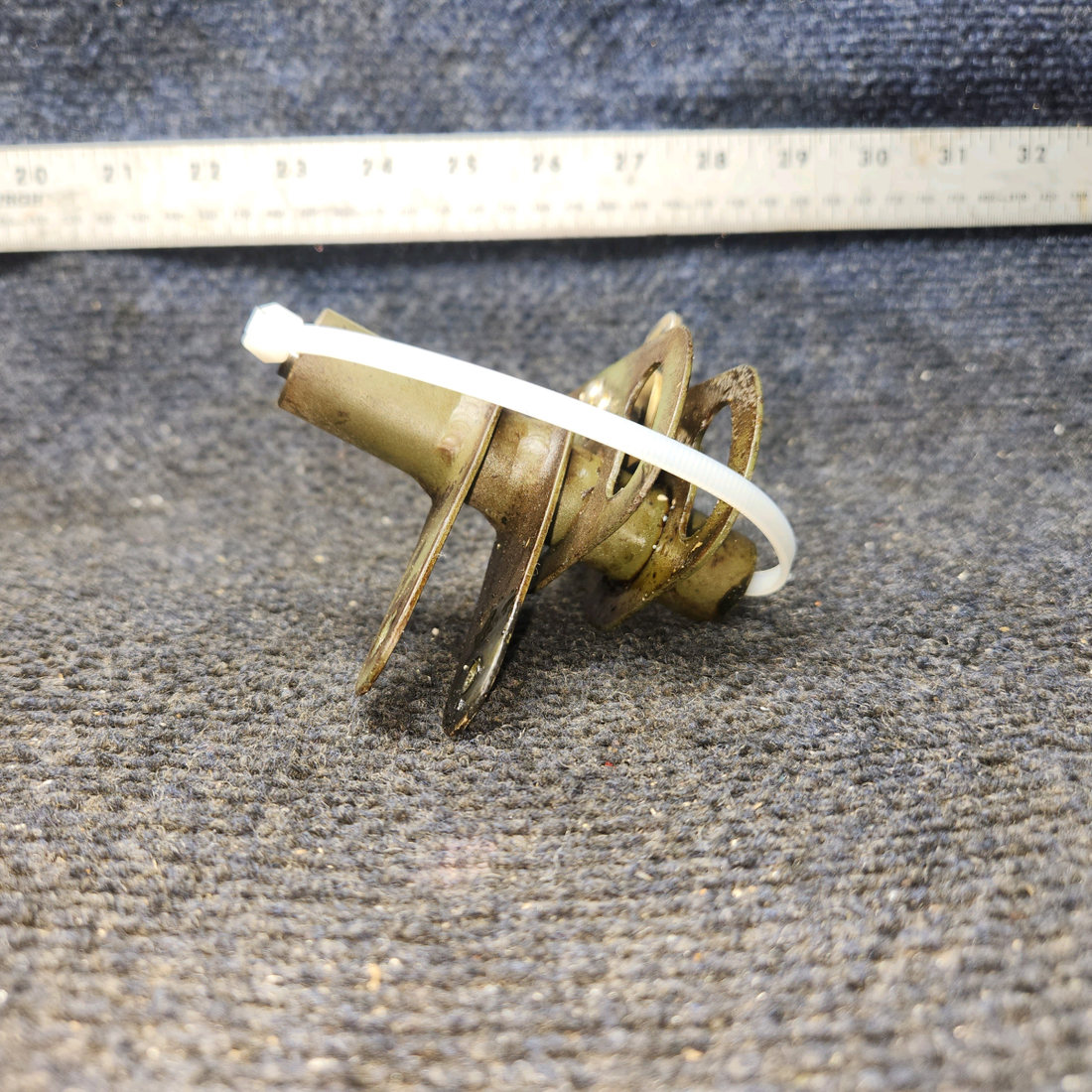 Used aircraft parts for sale, 0760611-1 Cessna 182G Aileron Bellcrank Assembly - LH