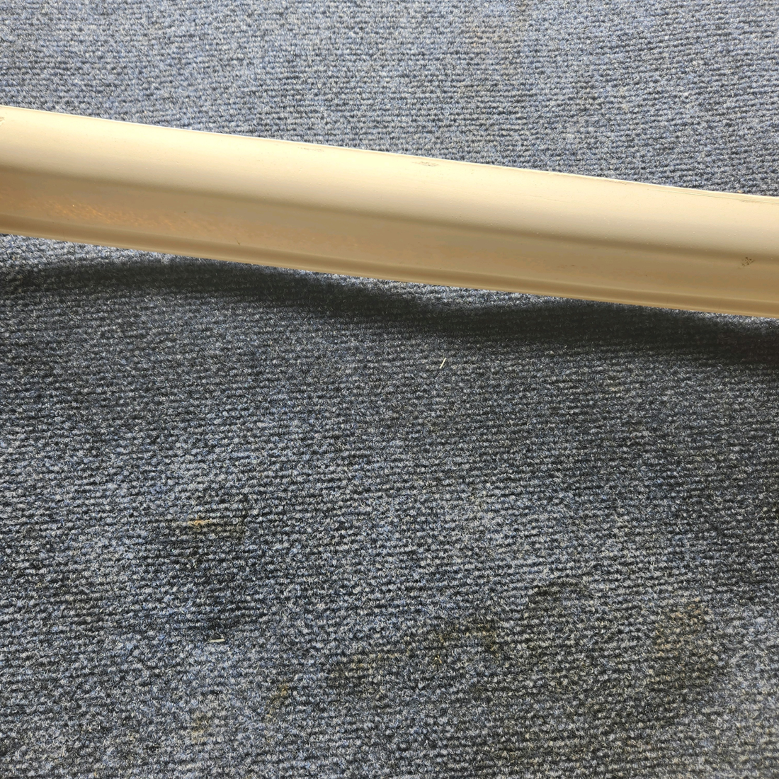 Used aircraft parts for sale, 95-420015-93 BEECHCRAFT 95-55B Aft Window Molding - LH