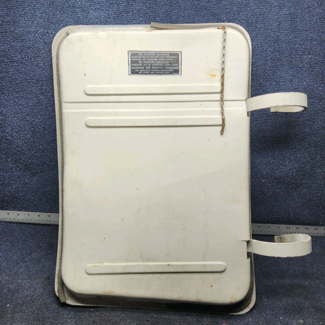 Used aircraft parts for sale, 0717037-6 CESSNA C172RG BAGGAGE DOOR STRUCTURE