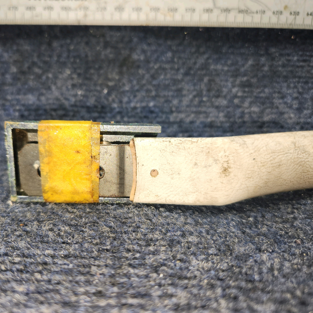 Used aircraft parts for sale, S2448-2 Cessna 172RG DOOR PULL ASSY