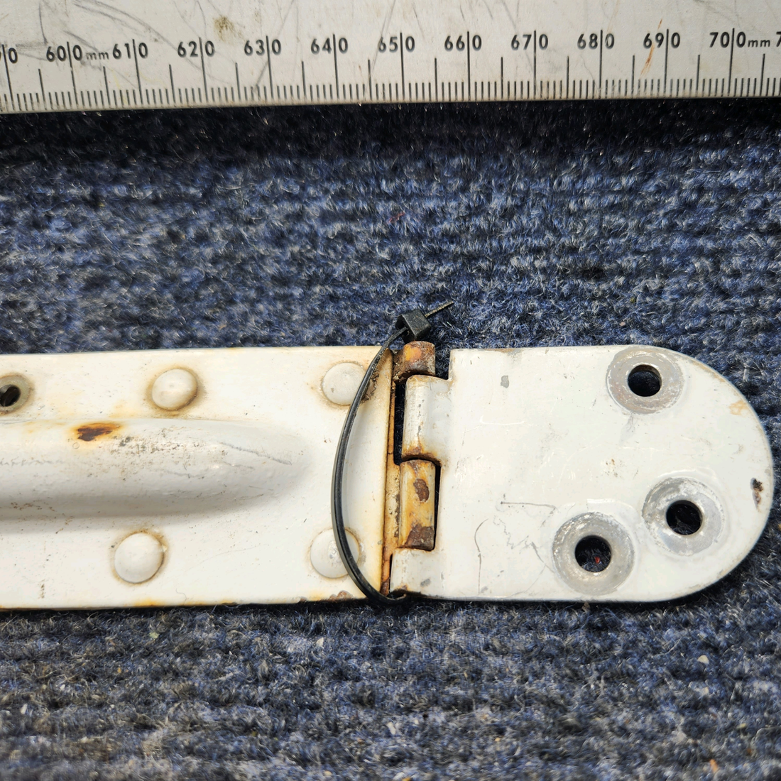 Used aircraft parts for sale, 0511280-1 Cessna 172RG Cabin Door Hinge Assy Upper LH