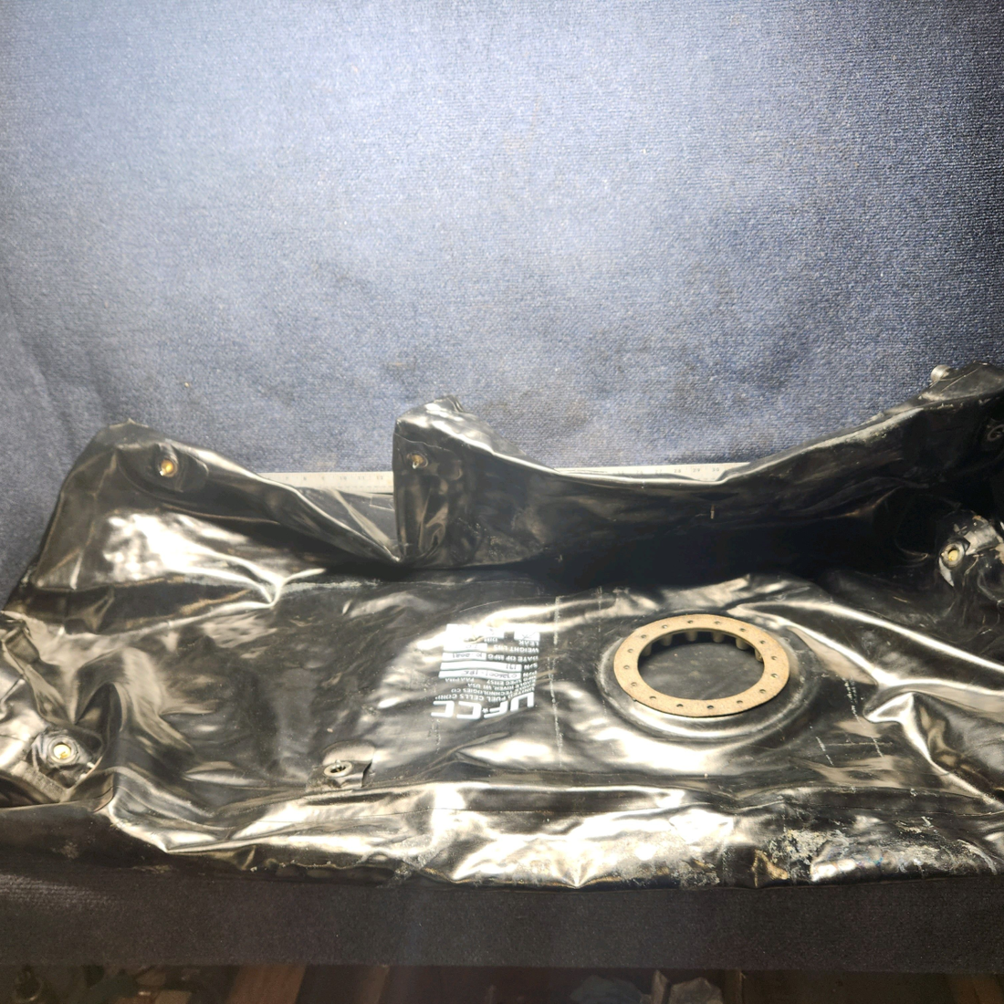 Used aircraft parts for sale, 0726001-18E Eagle Fuel Cells Cessna 182G Fuel Cell Bladder RH