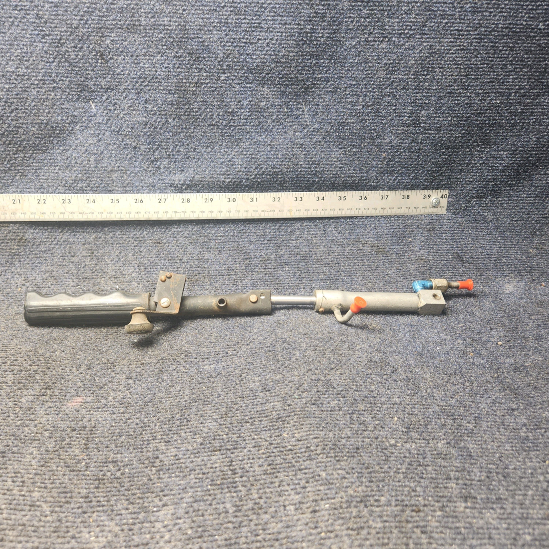 Used aircraft parts for sale, 63353-000 PIPER PA28-140 Actuator Assy Brake Cylinder/ Handele