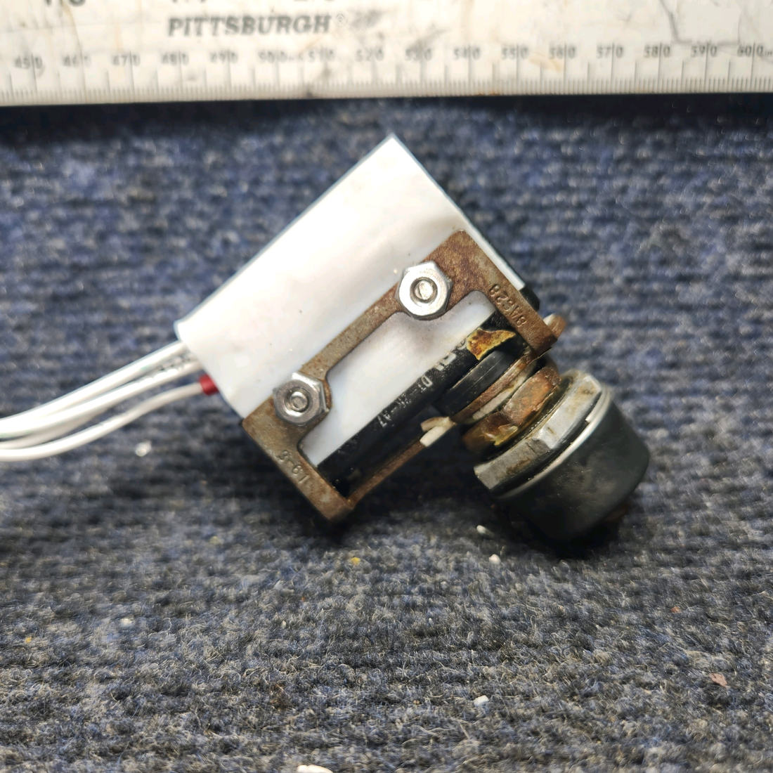Used aircraft parts for sale, DT-2R-A7 PIPER PA-24-250 Landing Gear Micro Limit Switch
