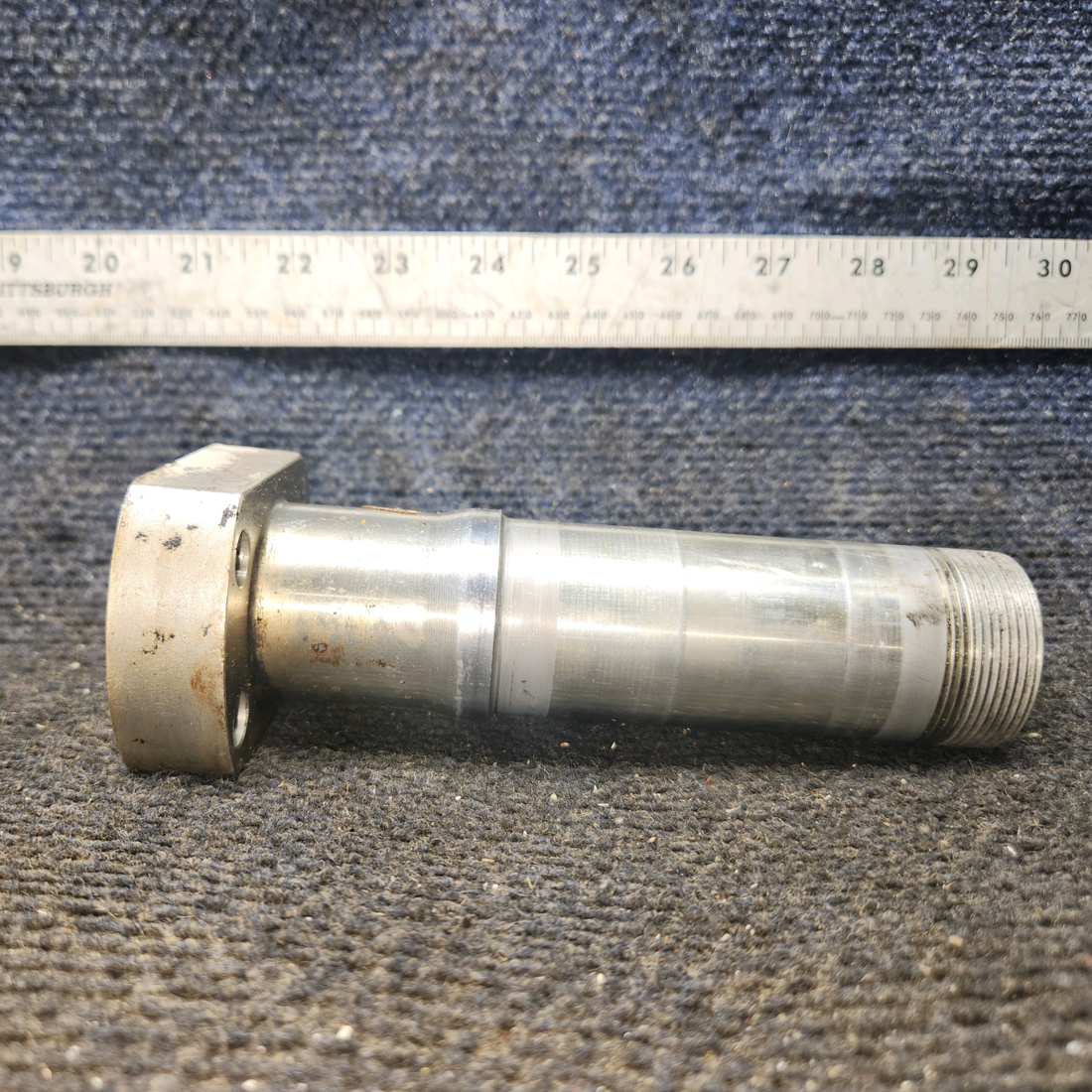 Used aircraft parts for sale, 0541124 cessna 150G Main Gear Axle