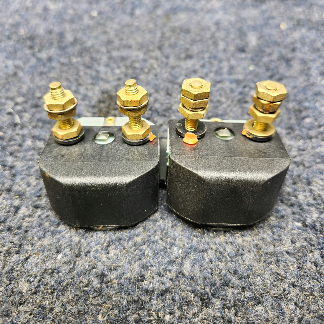 Used aircraft parts for sale, 5-90556 PIPER PA28RT-201 ROCHESTER OIL TEMPERATURE GAUGE 12 VOLTS. PRICE PER EACH