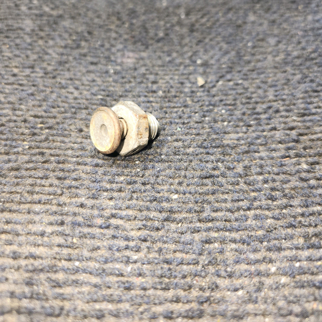 Used aircraft parts for sale, 0523520-9 Cessna 172E Fuel Tank Drain Plug Assembly LH or RH