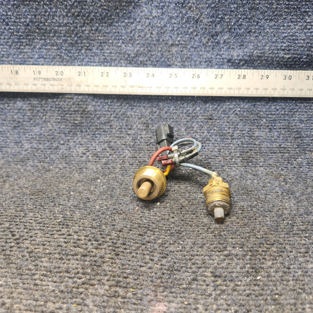 Used aircraft parts for sale, Tt02634 Tenis Lycoming O-540 PIPER PA-24-250 Threaded Heat Element - 115V