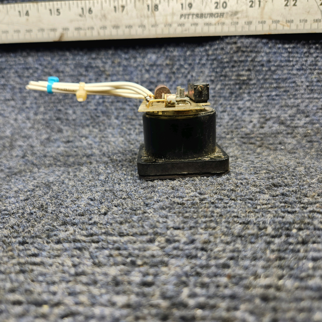 Used aircraft parts for sale, 50-384001-33 Beechcraft A24R Flap Position Indicator Gauge