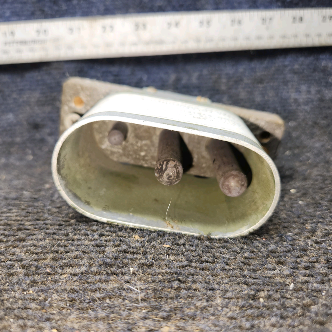 Used aircraft parts for sale, MS3506-1 cessna 172N External Power Receptacle – 12V