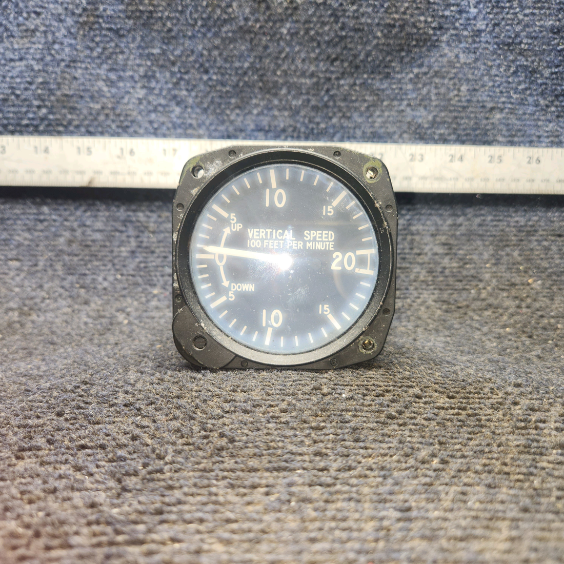 Used aircraft parts for sale, 7000 United Instruments Cessna 172 Vertical Speed Indicator