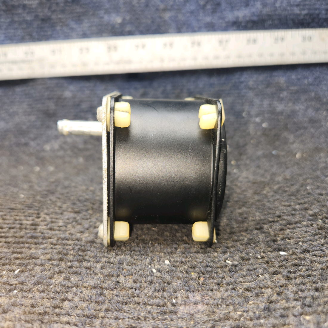 Used aircraft parts for sale, 1G3-4 Airborne MFG Piper PA-28-140 Suction Gauge Indicator