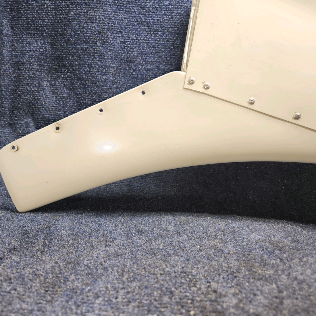 Used aircraft parts for sale, 0531006-76 , 0531012-1 CESSNA 172K DORSAL FIN