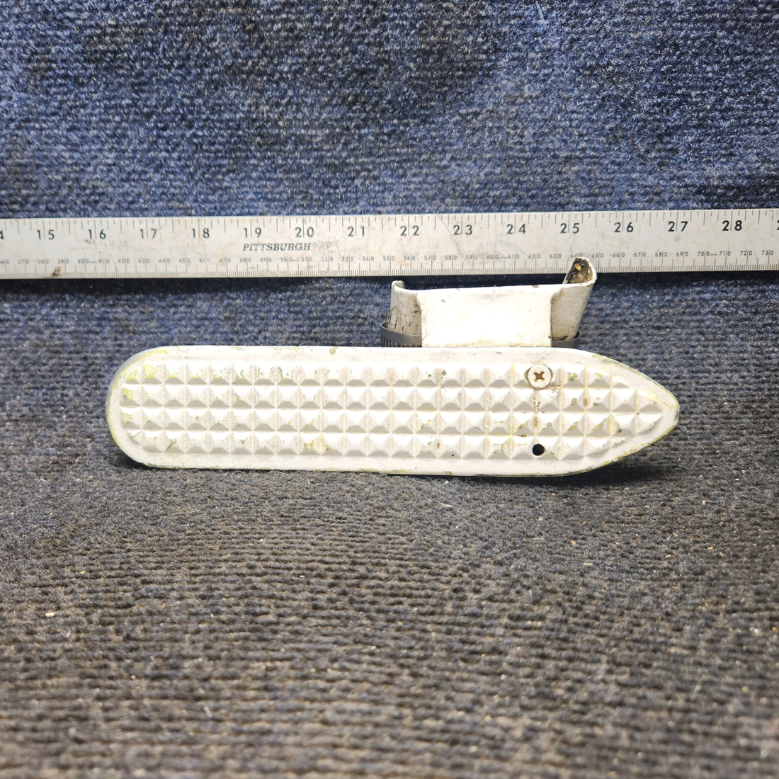 Used aircraft parts for sale, 0541155-1, 0541154-1 cessna 150G Main Gear Step with Bracket - LH