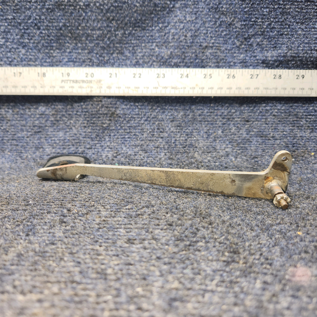 Used aircraft parts for sale, 79515-013 Piper PA28 Warrior Interior Cabin Door Handle Assy