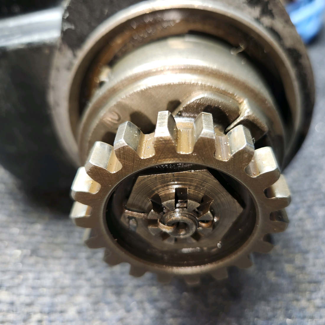 Used aircraft parts for sale, 664, 530603 Continental C125, C145 & O300 Cessna 172F Slick Magneto With Gear