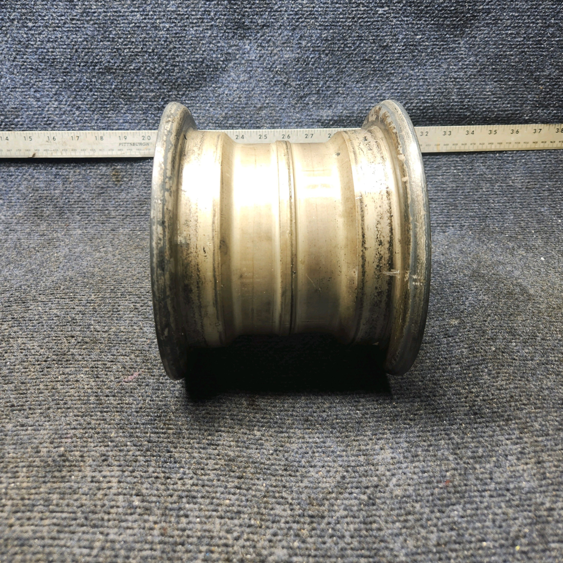 Used aircraft parts for sale, 40-97A Beechcraft A23A Musketeer Custom III CLEVELAND 6.00-6 WHEEL ASSEMBLY