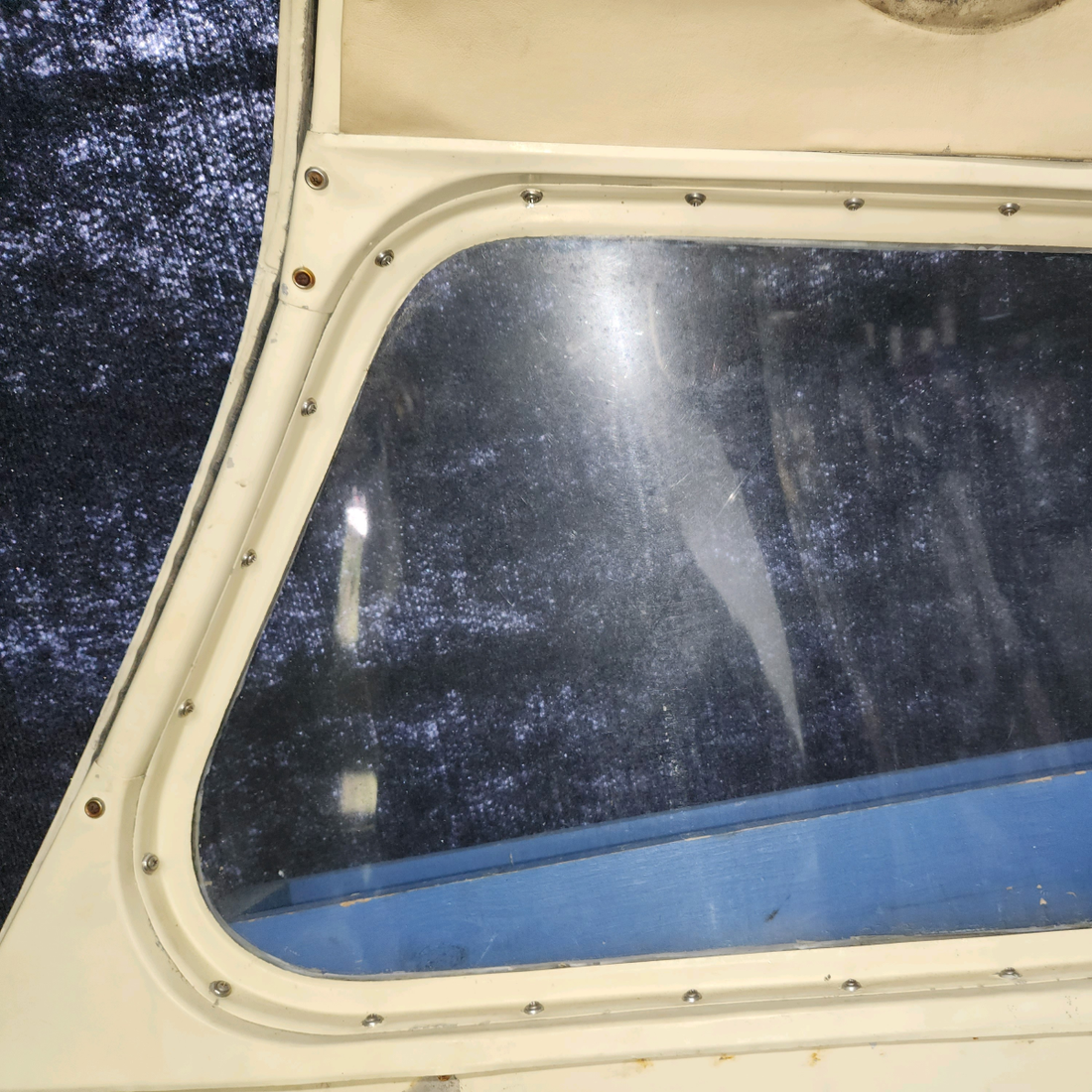 Used aircraft parts for sale, 63006-000 Piper PA-28-140 Door Assembly