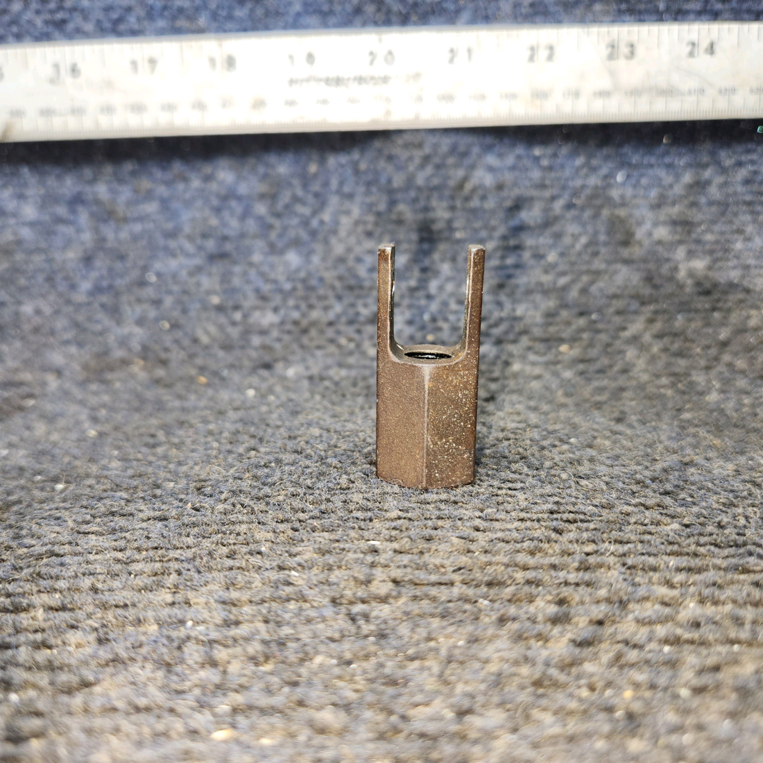 Used aircraft parts for sale, 0543023 cessna 150G Nose Gear Clevis