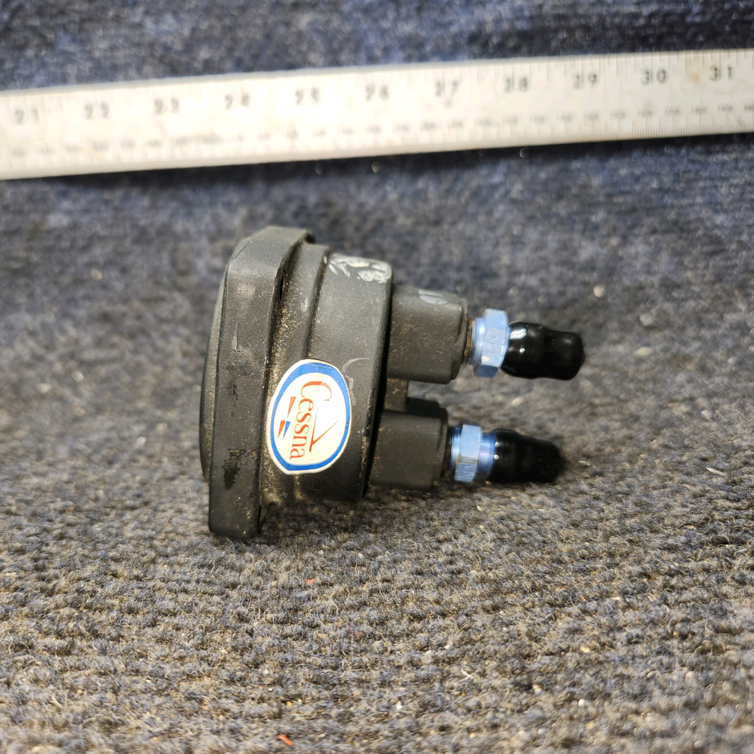 Used aircraft parts for sale, 51414-1 Standard Precision Cessna 172F Suction Indicator