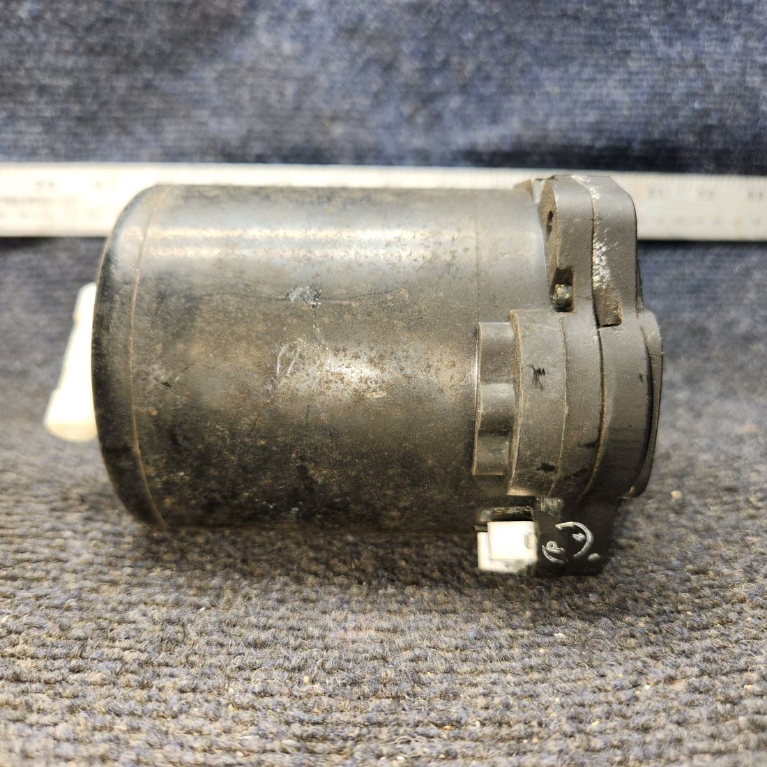 Used aircraft parts for sale, 22-991-02-1A Cessna 172F Rate of Climb Indicator