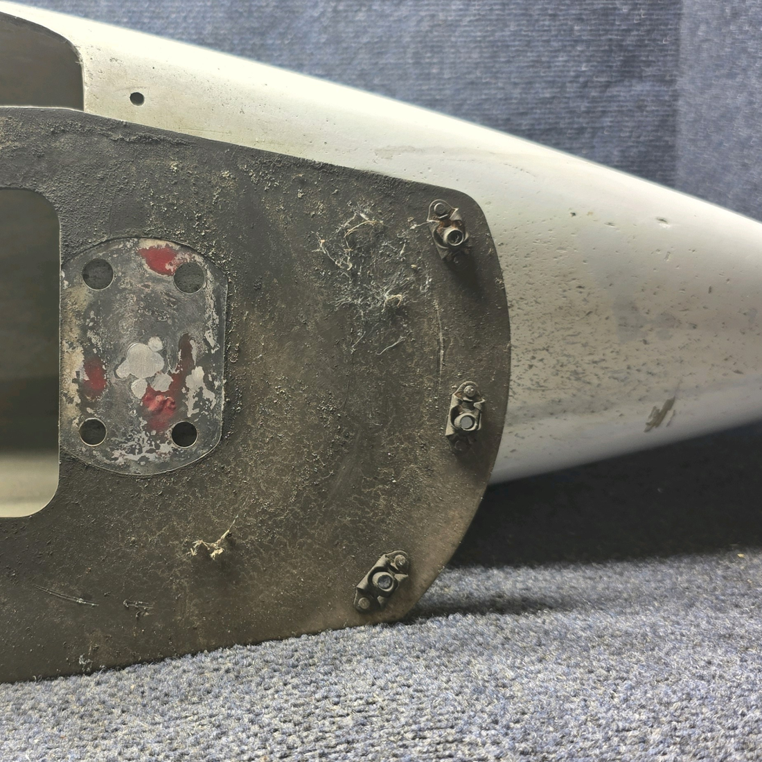 Used aircraft parts for sale, 0741046-200 Cessna 182G Main Landing Gear Fairing Assembly RH With Braket