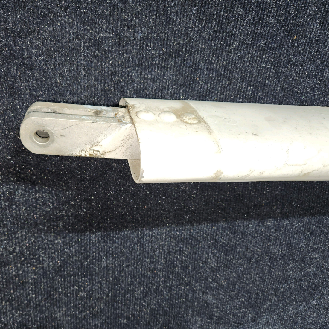 Used aircraft parts for sale, 0523606-17 cessna 172N Wing Strut Assembly – LH