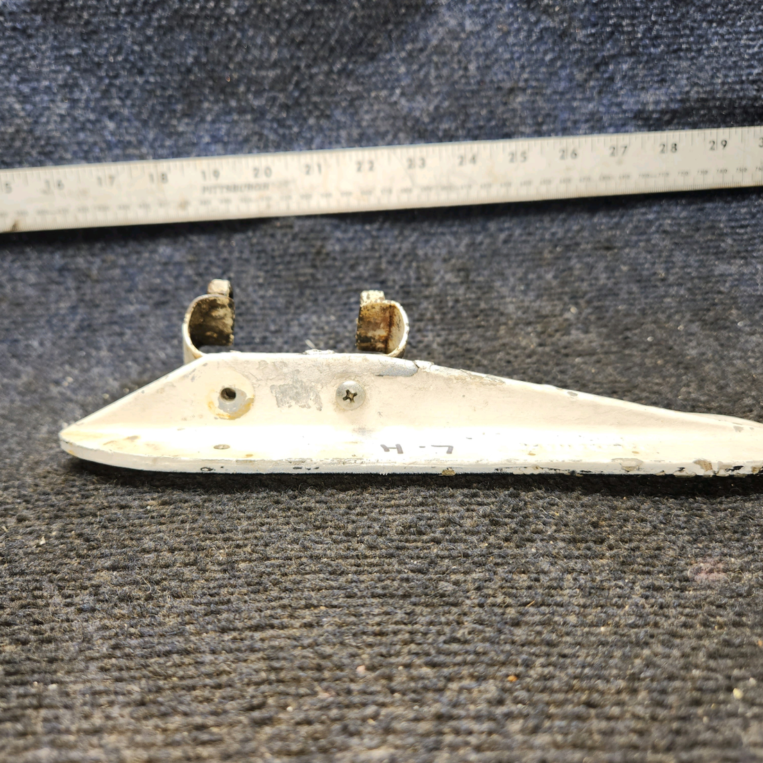 Used aircraft parts for sale, 0541155-1, 0541154-1 Cessna 172 L/H Main Gear Entrance Bracket w Step