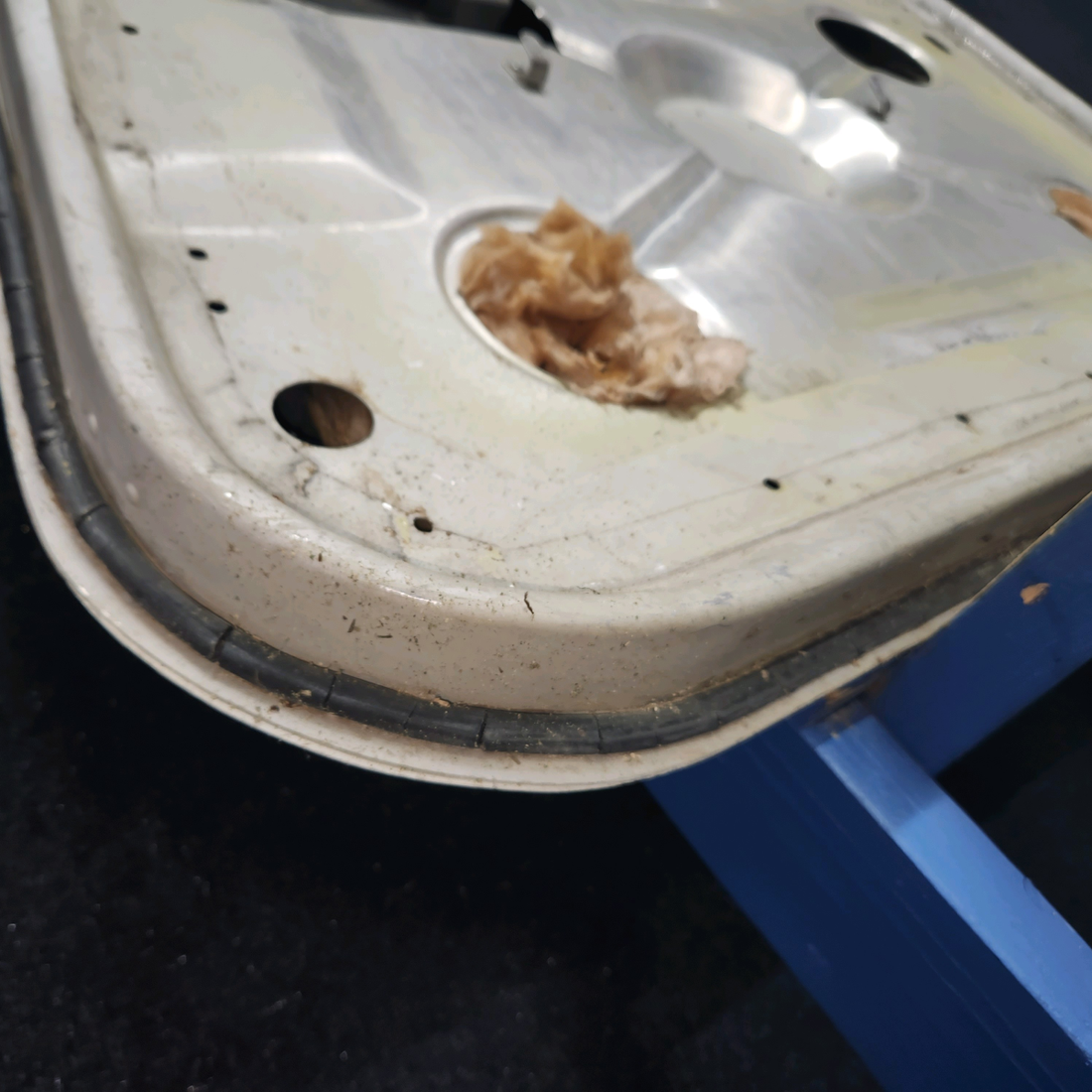 Used aircraft parts for sale, 0511460-2 Cessna 172F Cabin Door Structure - RH