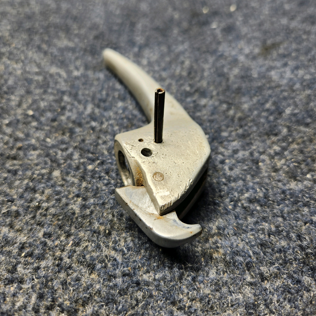 Used aircraft parts for sale, 35-400439 BEECHCRAFT F35 CABIN INSIDE DOOR HANDLE.