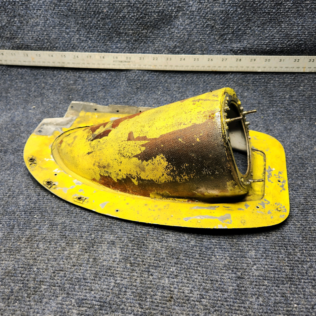 Used aircraft parts for sale, 2452006-21 CESSNA C172RG LANDING LIGHT HOUSING ASSEMBLY LH