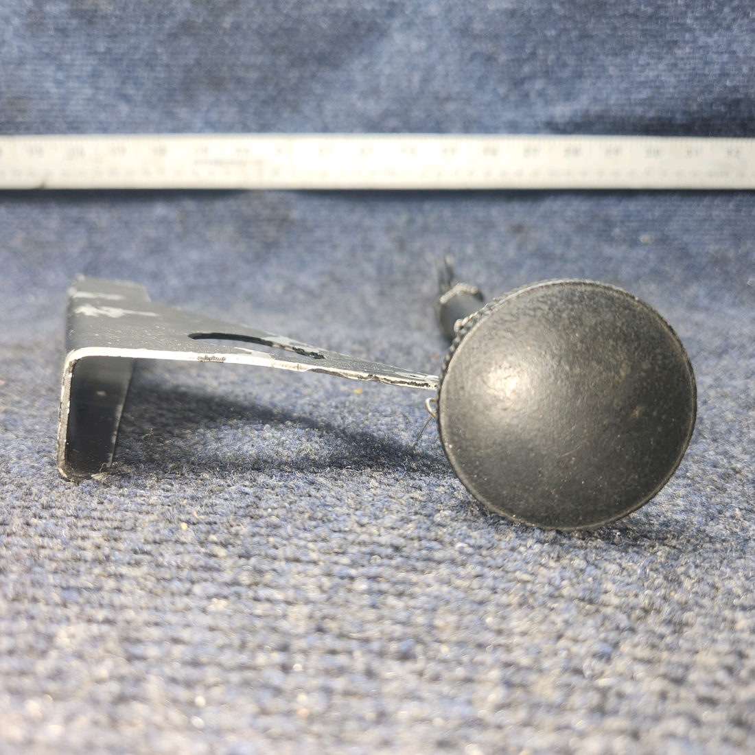 Used aircraft parts for sale, 62829-000 Piper PA28-140 Rudder Trim Shaft Assy With Braket.