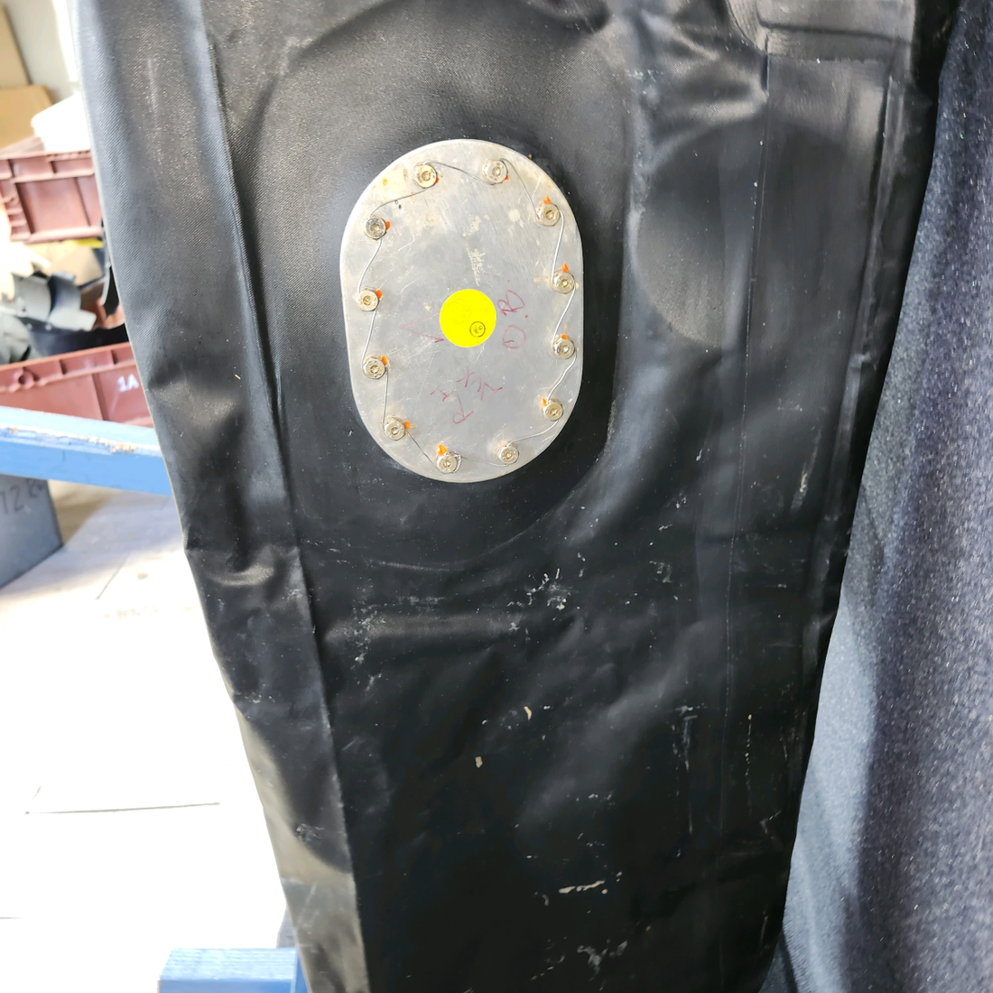 Used aircraft parts for sale, 95-920011-14 BEECHCRAFT 95-55B Auxiliary Fuel Cell - RH – 31 Gallons, MFG 11/2004