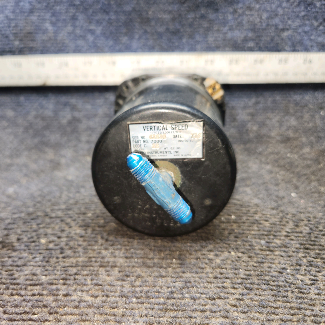 Used aircraft parts for sale, 7000 United Instruments piper PA-28-181 Vertical Speed Indicator