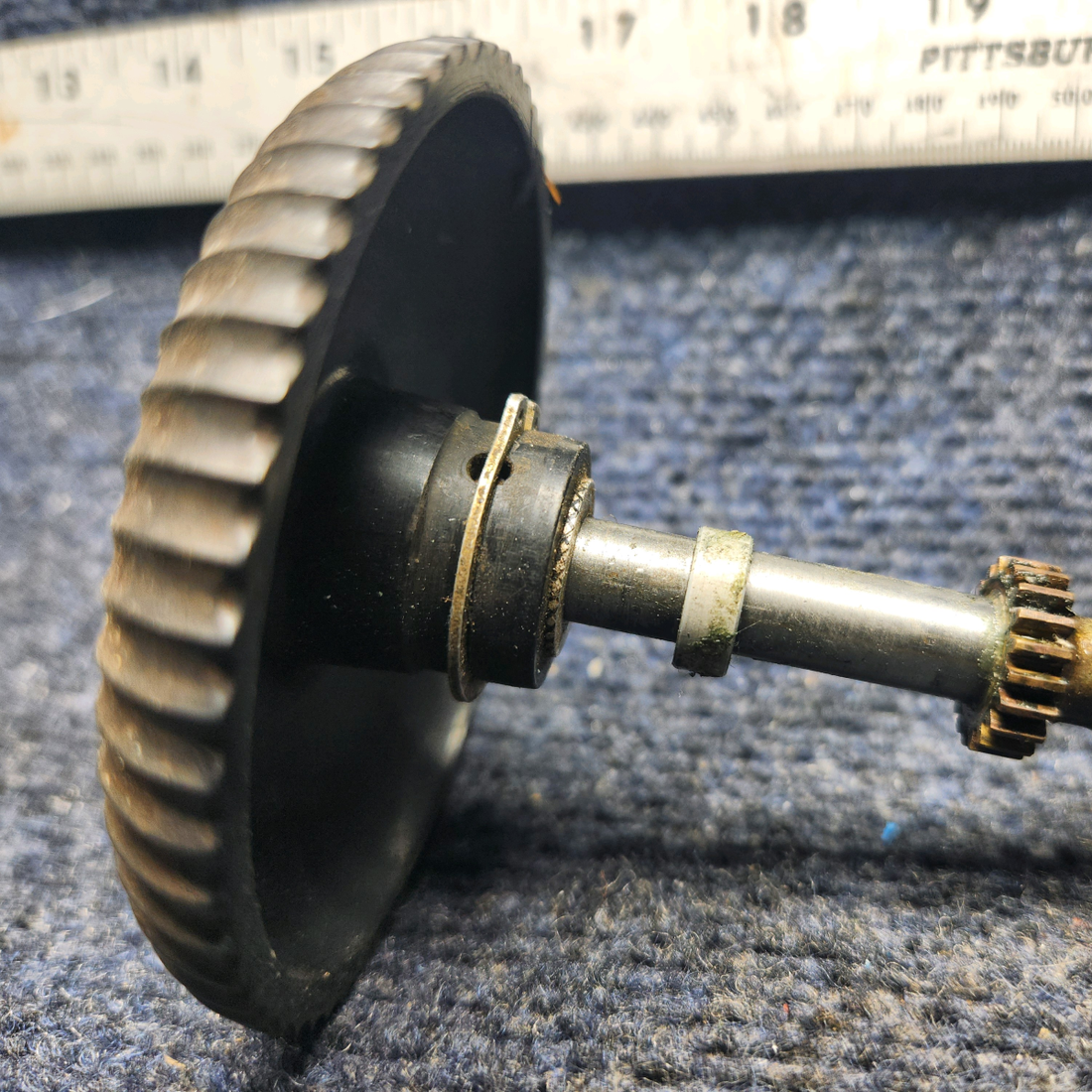 Used aircraft parts for sale, 95-324006-71 BEECHCRAFT 95-55B Aileron Tab Control Shaft & Knob