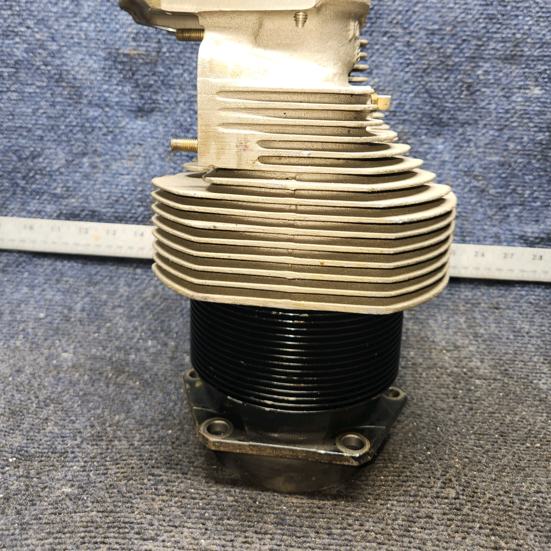 Used aircraft parts for sale, SA10200-A1 Superior O-300 Cessna 172 Cylinder with Valves and Springs