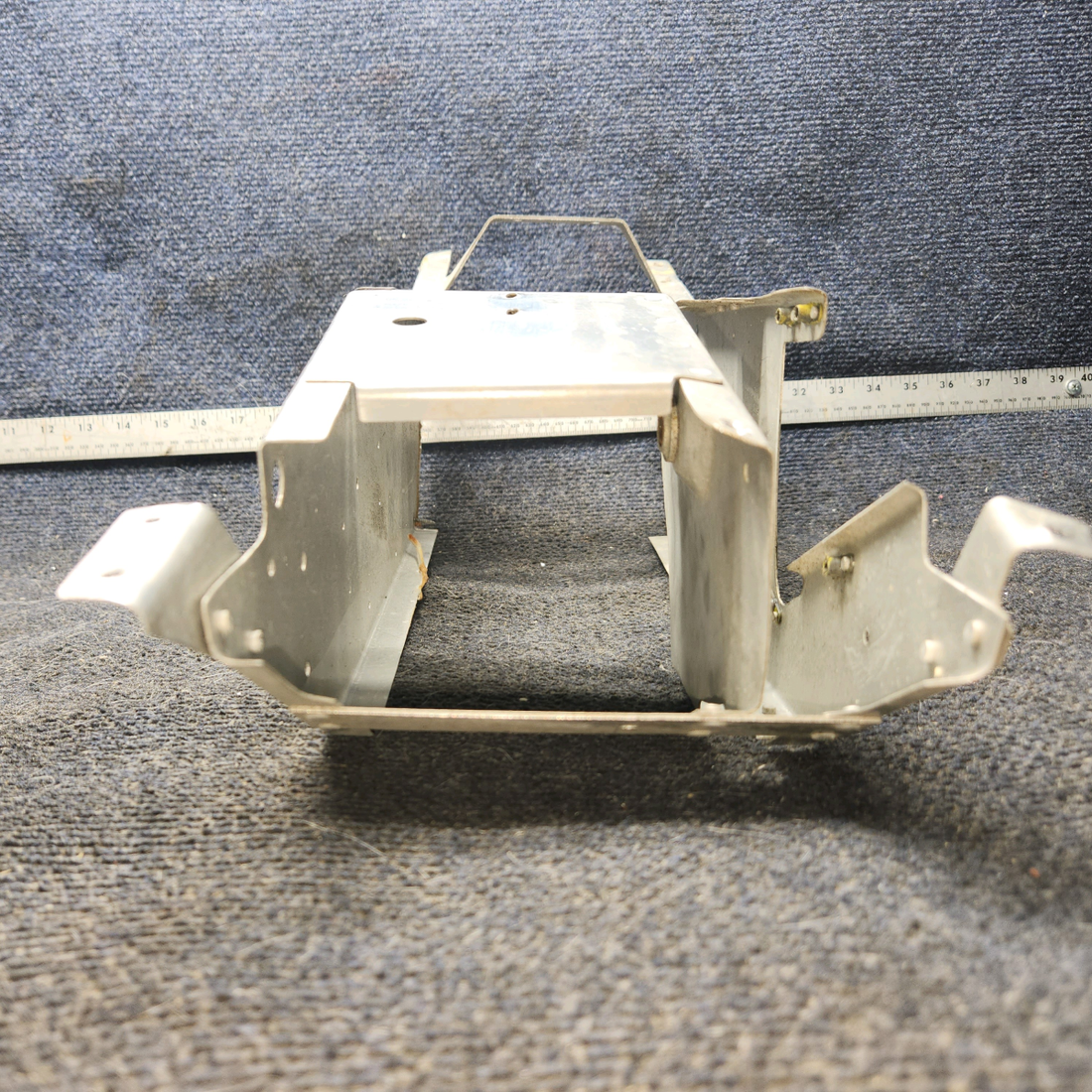 Used aircraft parts for sale, 0513368-201 cessna 172N Console Structure Assembly