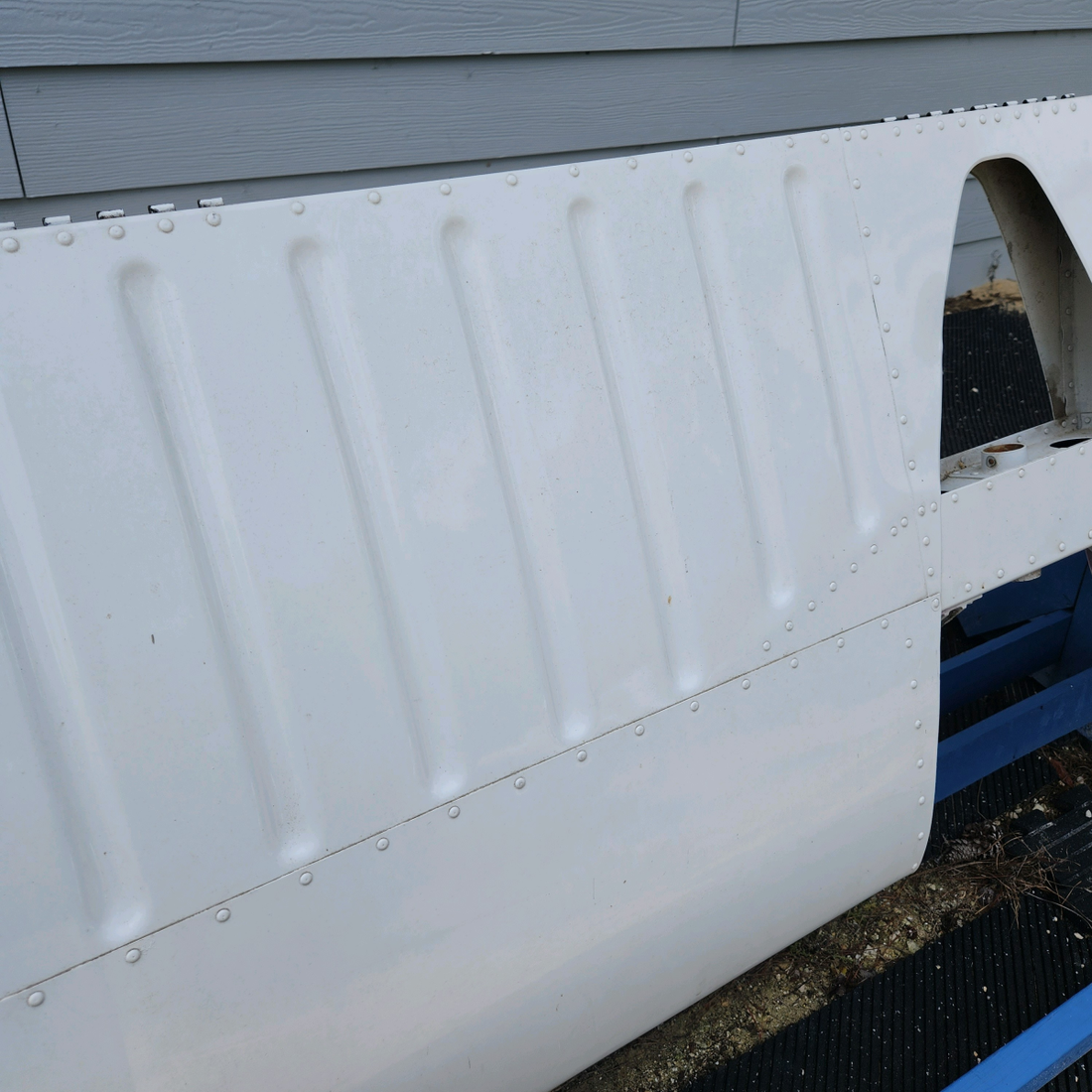 Used aircraft parts for sale, 63460-000 PIPER PA28-140 STABILATOR ASSEMBLY - HAVE A LITLE CRACK - "SEE PHOTOS FOR DETAILS".