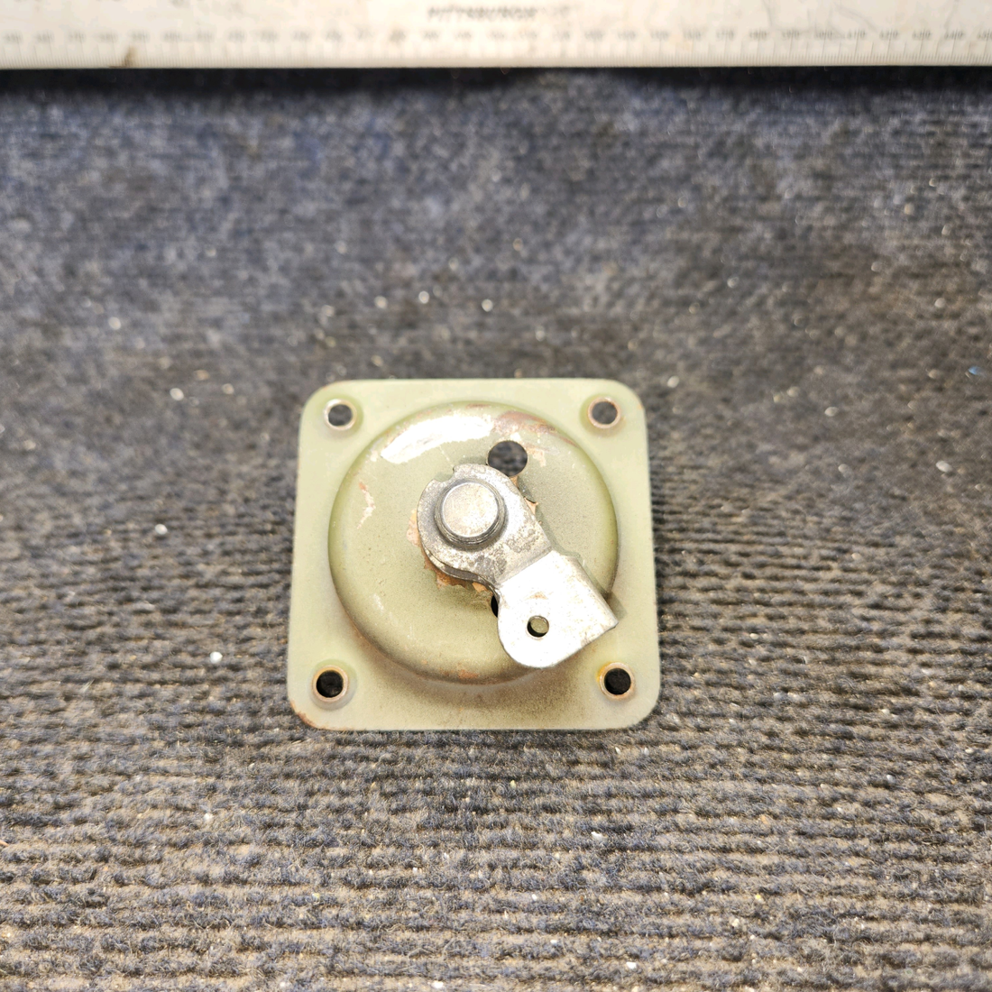 Used aircraft parts for sale, 0413195-3, 0511227-7 Cessna 172E Cabin Door Handle Plate Assembly with Shaft