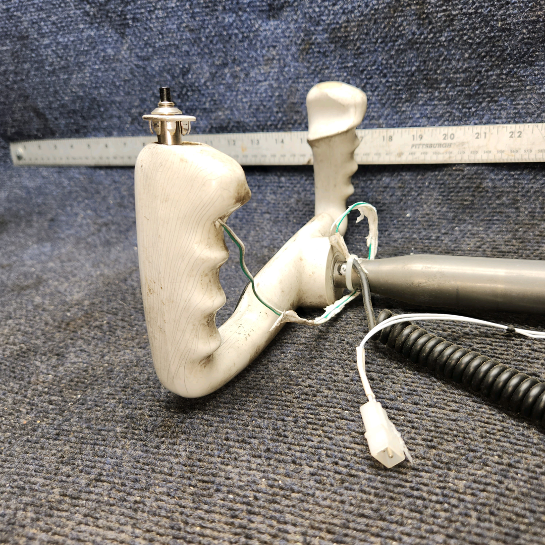 Used aircraft parts for sale, 35-380060-19 Beechcraft C23 SUNDOWNER Control Wheel Assy - RH