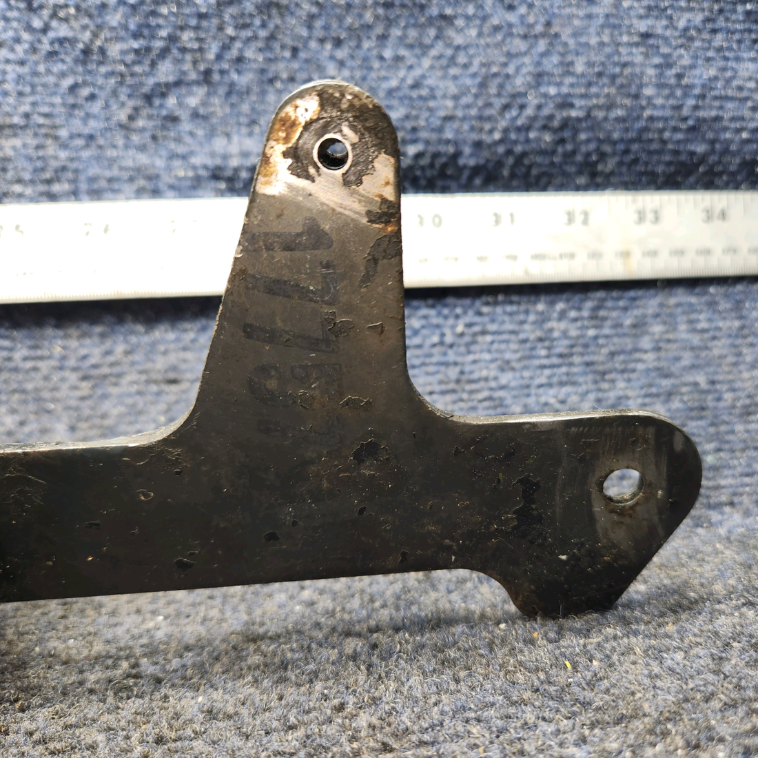 Used aircraft parts for sale, 35473-001 Piper PA28-161 Aileron Bellcrank RH