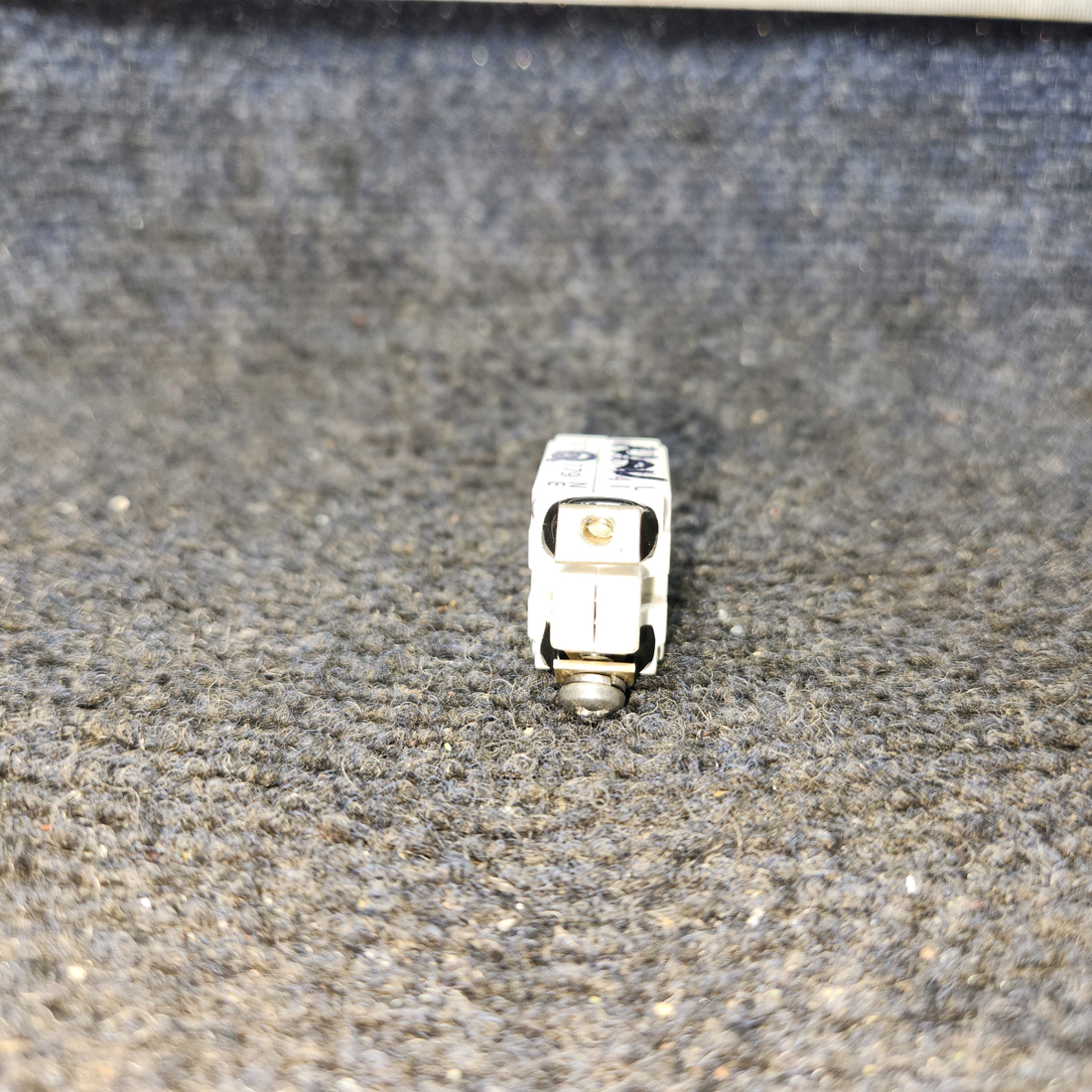 Used aircraft parts for sale, 7277-2-4 klixon 7274-2 PIPER PA-24-250 Circuit Breaker - 4 AMP