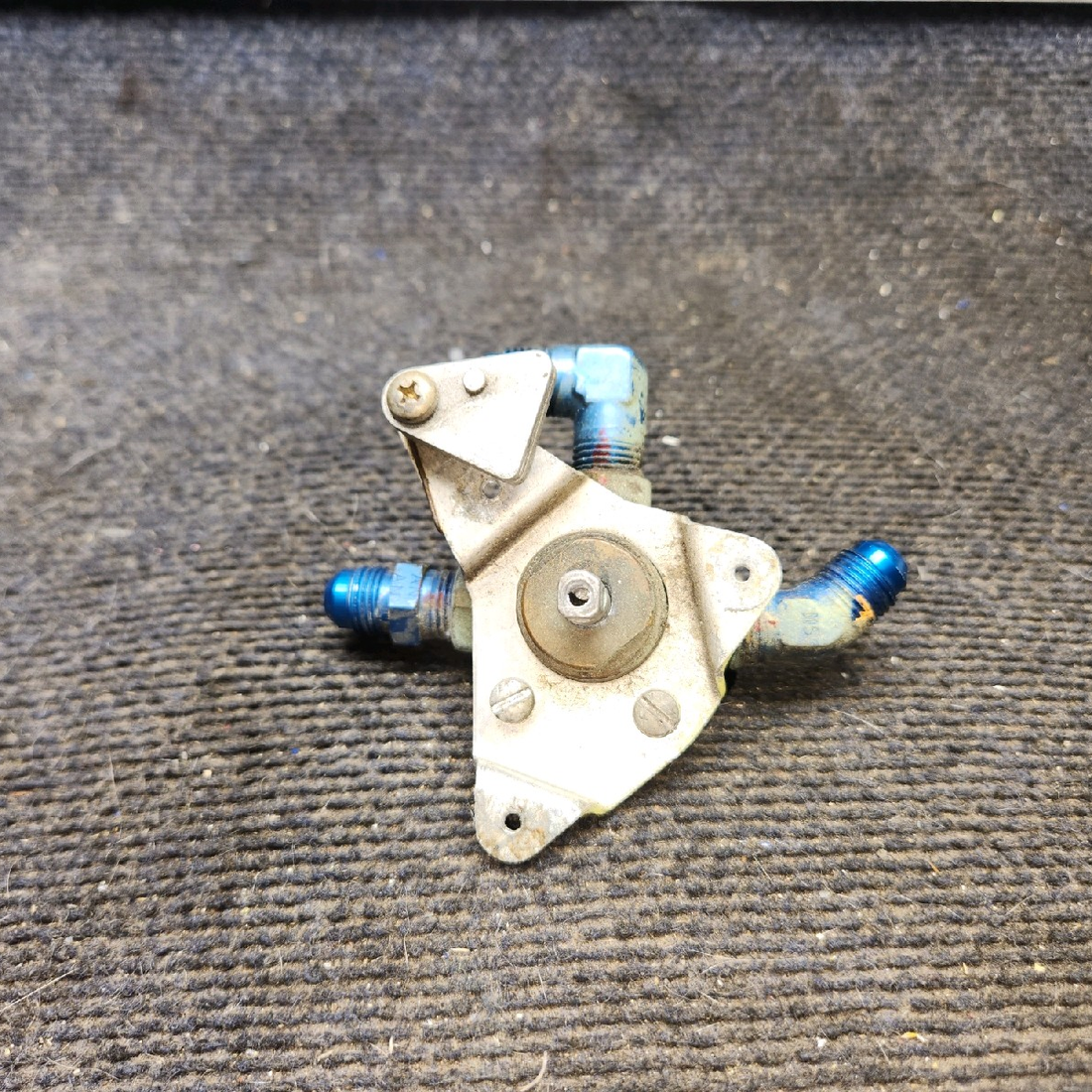 Used aircraft parts for sale, 491-947 6S122 piper PA-28-181 Fuel Selector Valve Assembly